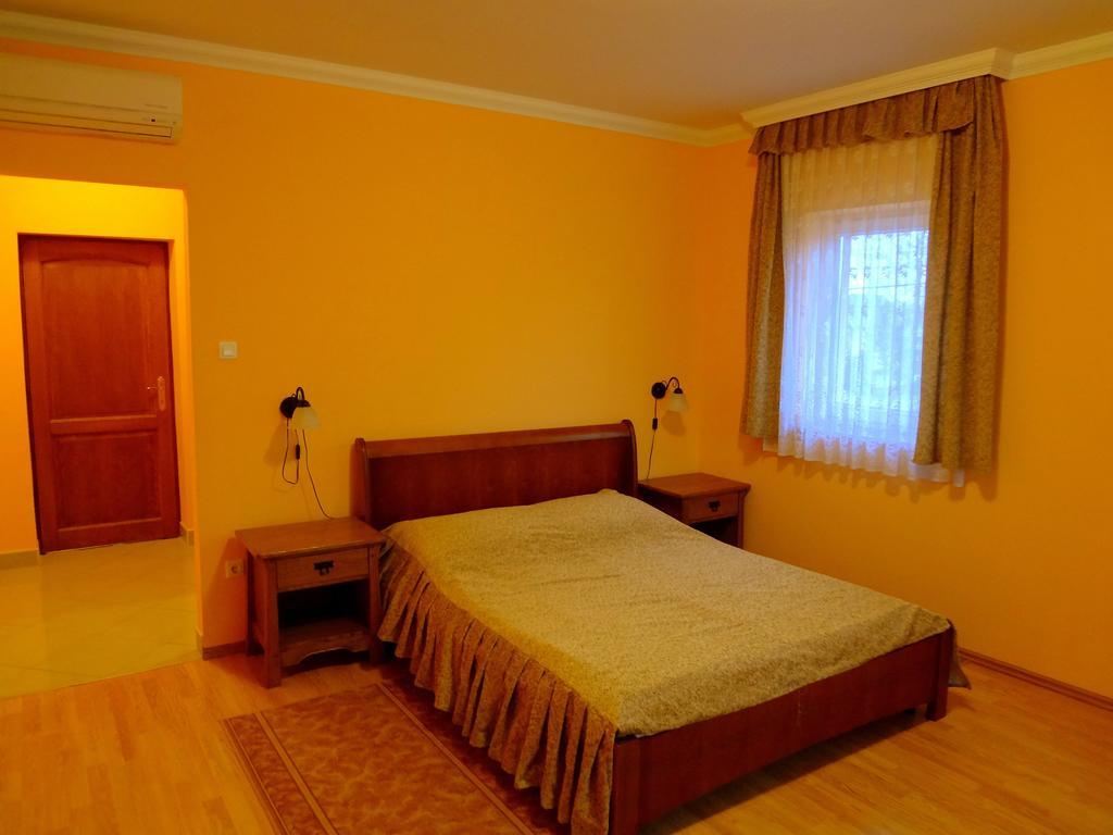 Hotel Horvath Vendeghaz Orosháza Exteriér fotografie